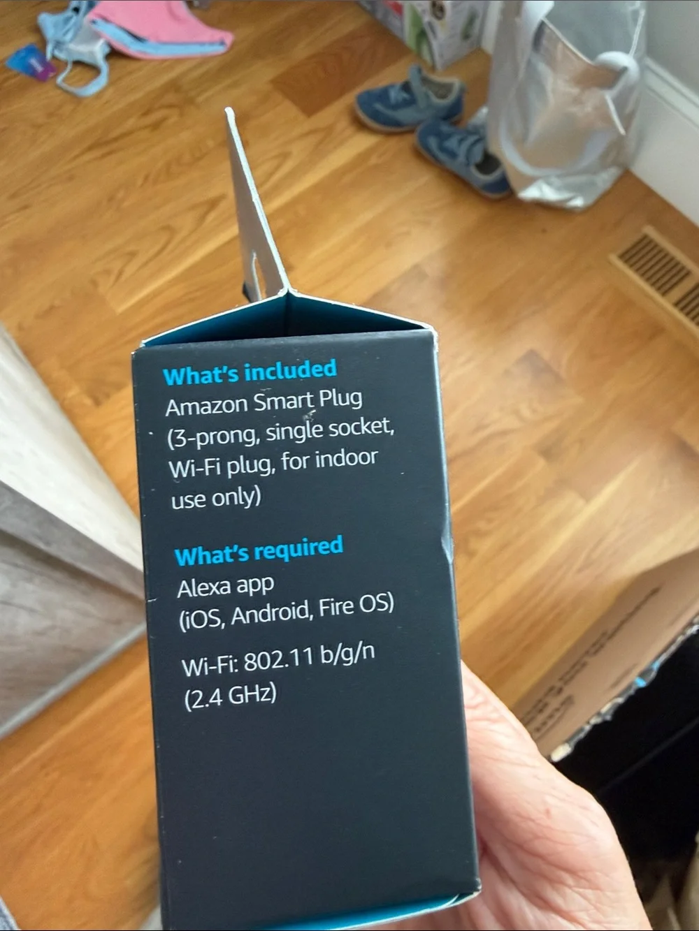 Amazon Smart Plug in White with Alexa Compatibility - Picture 2 of 3